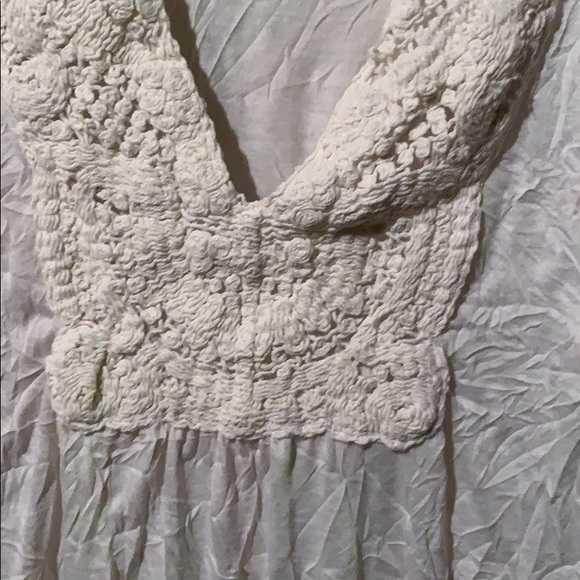 Cream coloured short sleeve top - Picture 3 of 3